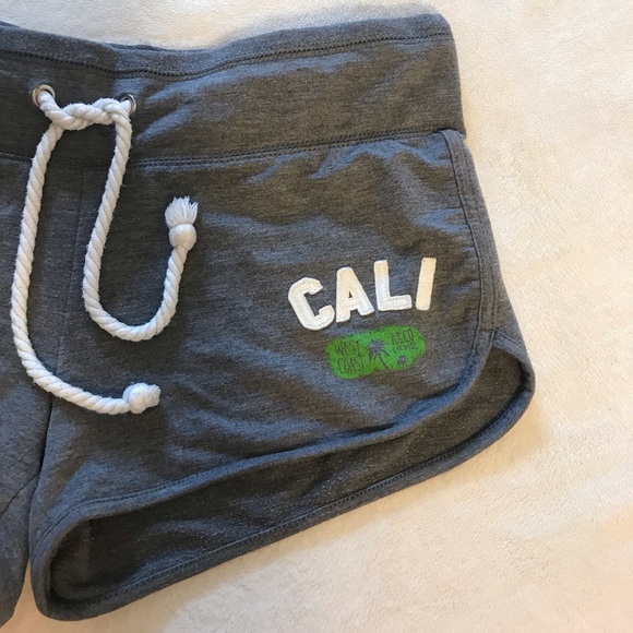 Lounge shorts - Picture 2 of 4